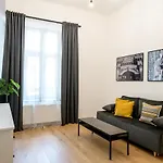 Native Paulinska 20 Deluxe * Cracóvia